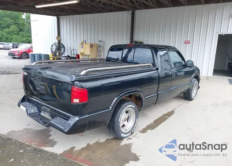 1996 Chevrolet S Truck S10 z USA, uszkodzony, nr VIN 1GCCS1949T8151119